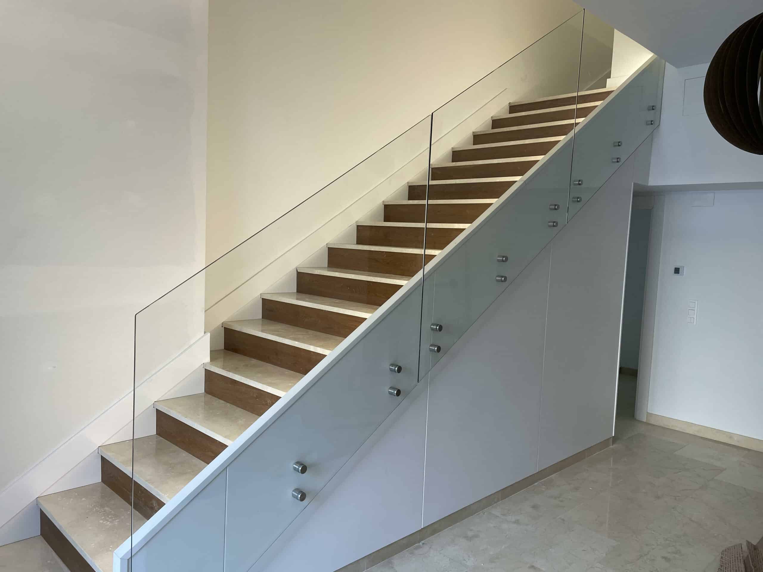 Mamparas y cristalería